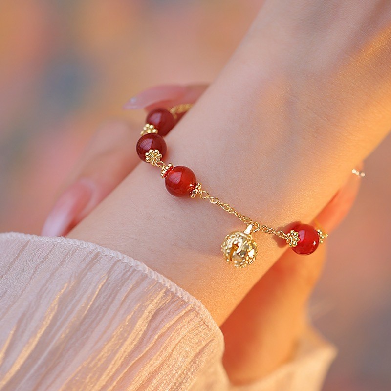สร้อยข้อมือหินสีเขีย แดง สวยๆแบบพสจีน