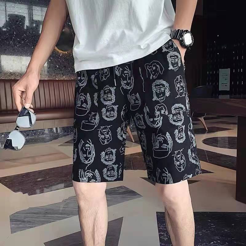 MUHANLU01 กางเกงขาสั้นผู้ชาย ฤดูร้อนแฟชั่นลำลอชายหาด ขนาดฟรีไซร์ พิมพ์ลายกราฟิก กางเกงขาสั้นชาย มี2 สี ขาว ดำ ส่งด่วน