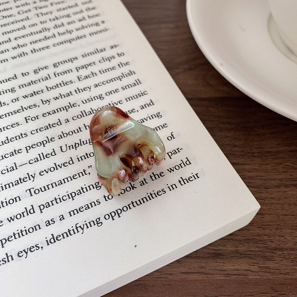 คลิปผมสไตล์เกาหลีน่ารัก ขนาดเล็กทรงย้อนยุค จากวัสดุอะซิเตท ออกแบบเป็นรูปลายปลาฉลาม เพื่อตกแต่งทรงผมเหมือนเจ้าหญิงหรือใช้เป็นเครื่องประดับ - รูปที่ 4