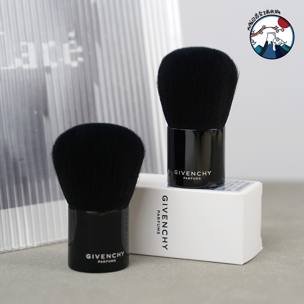 [สินค้าใหม่ตามฤดูกาล] เคาน์เตอร์ของขวัญ สี่ พระราชวัง แปรงแป้งฝุ่น แปรงแต่งหน้าสีดํา บลัชออน แป้งฝุ่นไฮกลอส แปรงพกพาขนาดเล็ก