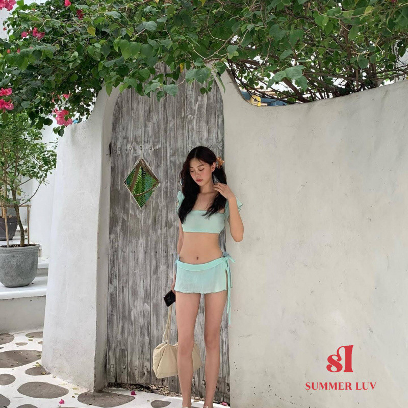 [SUMMER LUV] บิกินี่กระโปรง ชุดสามชิ้น สีขาวและเขียวทะเลสาบ สำหรับหน้าอกเล็ก