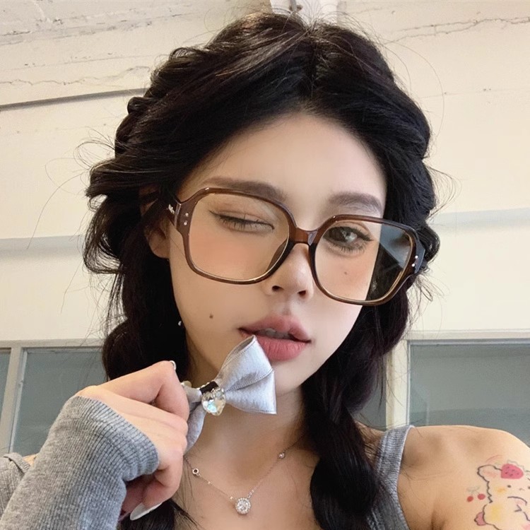 Retro Square กรอบแว่นตาขนาดใหญ่ผู้หญิงกรอบสีดําธรรมดาขนาดเล็กความรู้สึกระดับไฮเอนด์ Anti-Blue Light แว่นตาธรรมดาสามารถติดตั้ง - รูปที่ 2