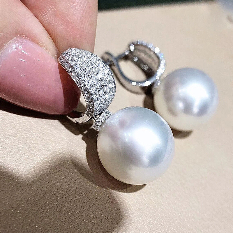Noble Gentle Lady Style ต่างหูมุกหญิง Super กระพริบ Micro-Inlaid ต่างหูสมาร์ทจากนิตยสารคนดัง
