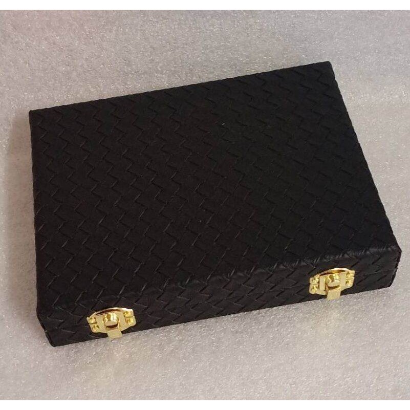 กล่องใส่พระกันกลิ้งขนาด15*20*4cm