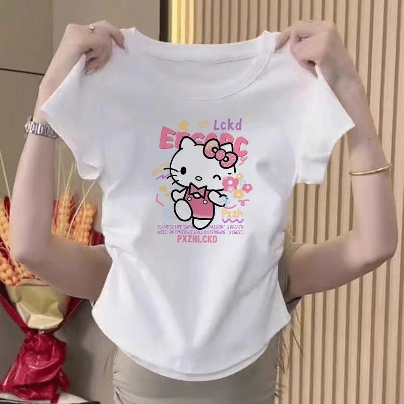 เสื้อผ้ามีสไตล์เสื้อยืดผู้หญิงที่สวยงาม คอกลม ทรงสลิมฟิต แสดงผอม เสื้อพิมพ์ลาย ลวดลายการ์ตูน เสื้อผ้าสำหรับสาวอ้วน