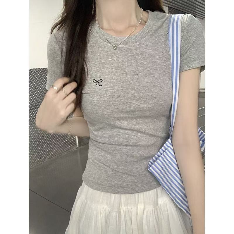 【ส่งจากไทย】เสื้อแขนสั้น เสื้อยืด โบว์เสื้อผ้าผู้หญิง รอบคอ แฟชั่น สีความคมชัด การพิมพ์ เสื้อเชิ้ต ด้านบน ราคา ถูกที่สุด ดีลบีเคเค แกลเลอรีภาพที่ 7
