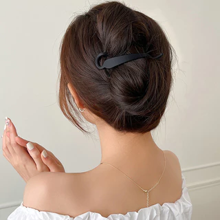 Simple Frosted One-line กิ๊บติดผมปุ่มกบ สำหรับสาวๆ ด้านหลังหัว สไตล์เกาหลี ฤดูร้อน 2025