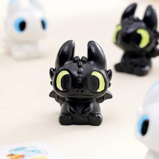 How To Train Your Dragon ตุ๊กตาไร้ฟันสีดําและสีขาวน่ารักของเล่นตกแต่งรูปขนาดเล็ก