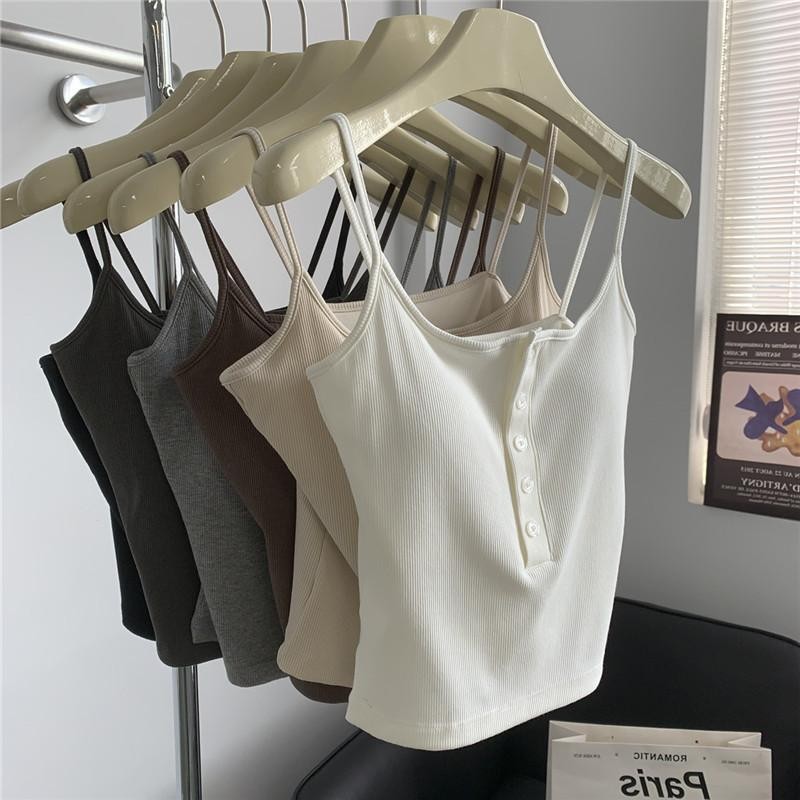 #475 เสื้อสายเดี่ยวเส้นเล็ก ฟองน้ำในตัวเย็บติดเนื้อผ้า ทรงสวยใส่สบายผ้านิ่มตกเเต่งกระดุมน่ารักเข้ารูป เซ็กซี่ สุดฮิต