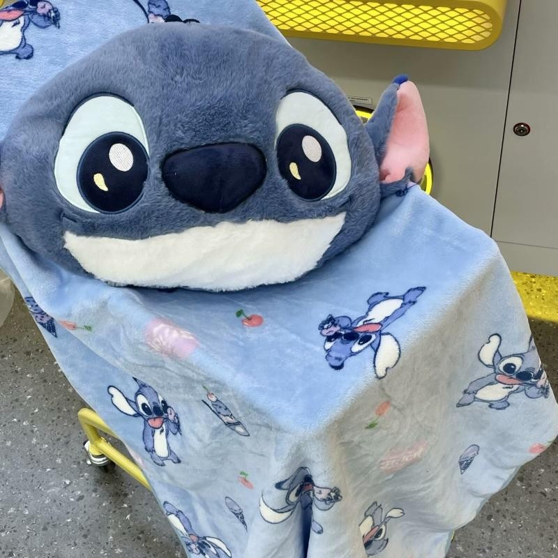 หมอนผ้าห่มตุ๊กตา Stitch & Alien - เบาะโซฟา 2-in-1 & Soft Throw (ของขวัญสําหรับเด็ก/ผู้ใหญ่)