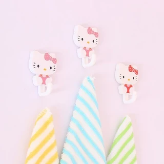 ♫ ชุดตะขอแขวนติดผนังอเนกประสงค์ Sanrio 2 ชิ้น Hello Kitty ตะขอแขวนกุญแจแบบมีกาวในตัว เหนียวแน่น น่ารัก สำหรับแขวนประตูและผนัง