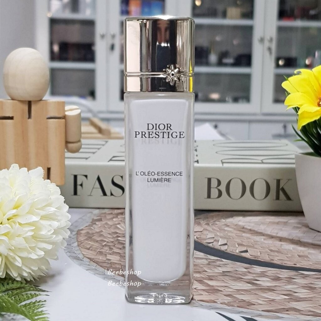 DIOR โลชั่นผลัดเซลล์ผิว DIOR Prestige L'Oleo Essence Lumiere 30ml แยกเซต ไม่มีกล่องค่ะ