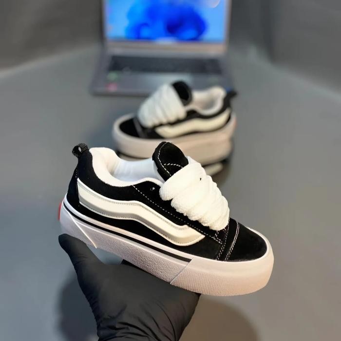 VNS KNU Kids Skool สีดําสีขาวคุณภาพสูงรองเท้า Ready Size 31-43 จัดส่งฟรี - KNU SKOLLA B/W, 31