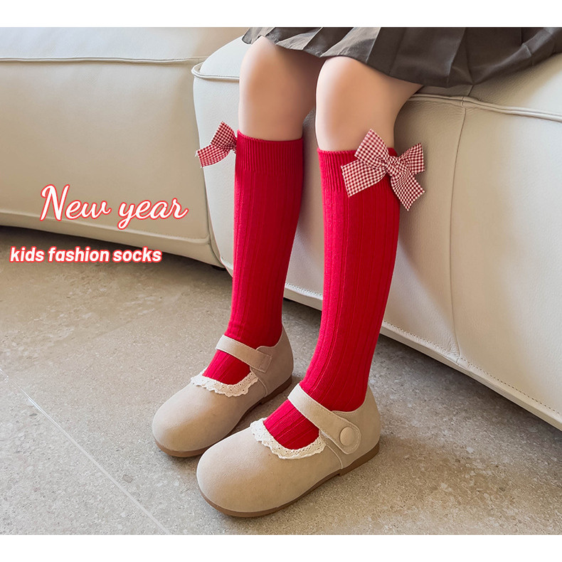 เด็กถุงเท้าหญิงโลลิต้าปีใหม่สีแดงหลอดยาวเทศกาลโบว์ลูกวัว