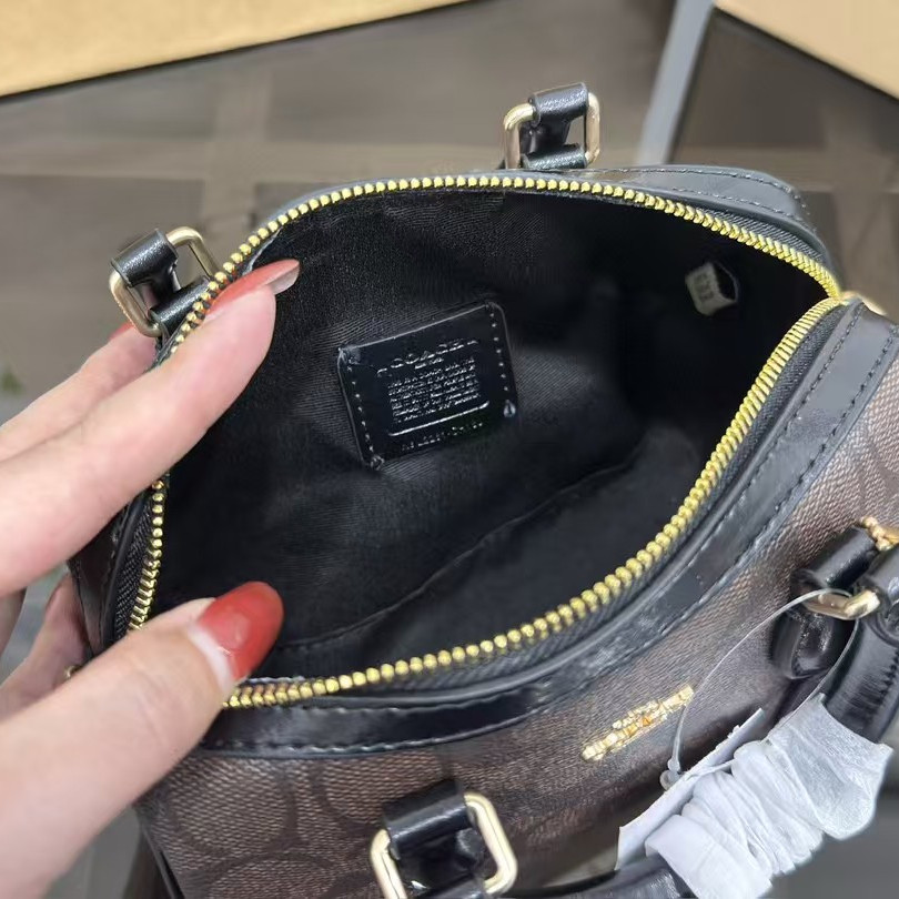 Coach mini Boston กระเป๋าถือสำหรับผู้หญิง, กระเป๋าทรงหมอน ขนาด:17×12cm