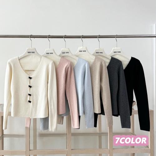 🌻Grace🌻 ชุดตรุษจีนผู้หญิง ปุ่มโบว์ออกแบบลูกไม้คอวีประกบคาร์ดิแกนถักสองชิ้นปลอมสำหรับผู้หญิง Z056