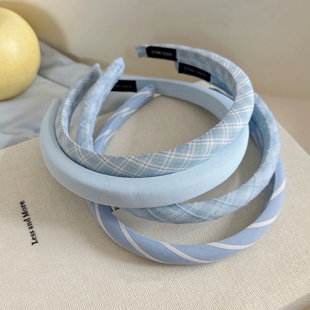 ที่คาดผมโทนสีฟ้า มีให้เลือกหลายแบบ พร้อมส่งมาใหม่