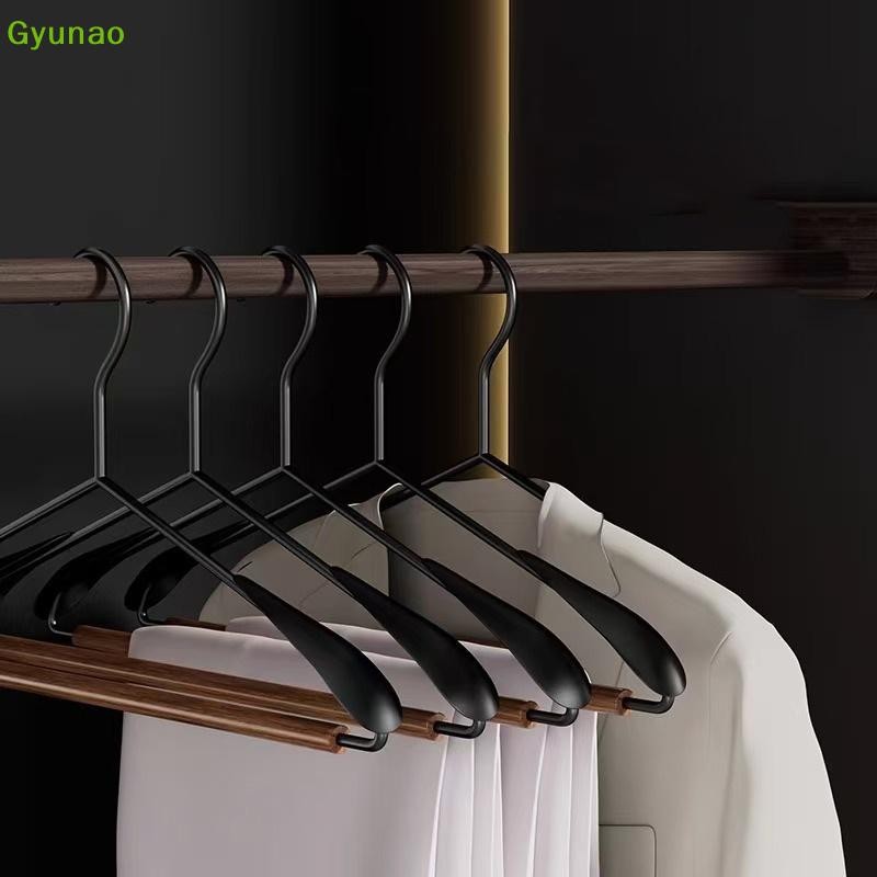 [Gyu] ไม้แขวนเสื้อสูทเหล็กบีชไหล่กว้างหนาไม่มีรอยต่อลื่นสีไม้แขวนเสื้อโลหะโรงแรมบ้านแห้งและเปียกใช้คู่ Hange TH