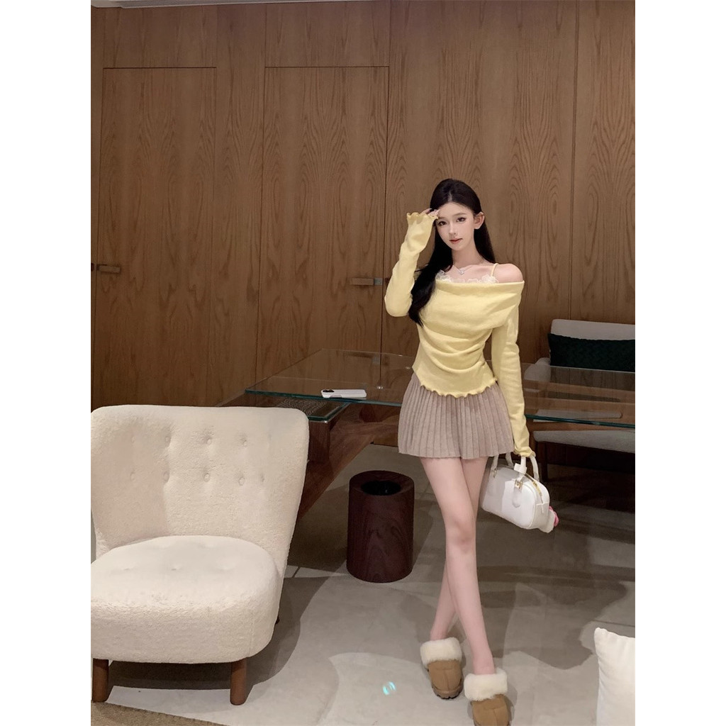 เสื้อยืดสั้นสตรีทรงสลิมฟิตลายดอกไม้อ่อนโยนประกบใหม