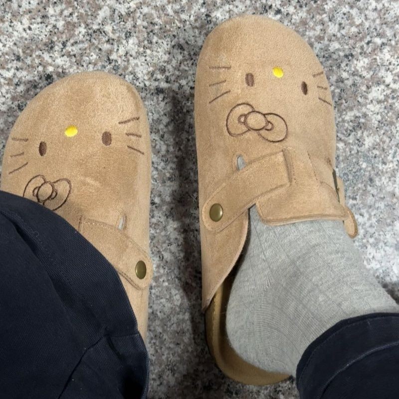 Hello Kitty Co-Branded Cork Birkenstock รองเท้าแตะครึ่ง | รองเท้าแตะนิ้วเท้าน่ารัก | ด้านนอกสวมรองเท้าขี้เกียจทุกคู่