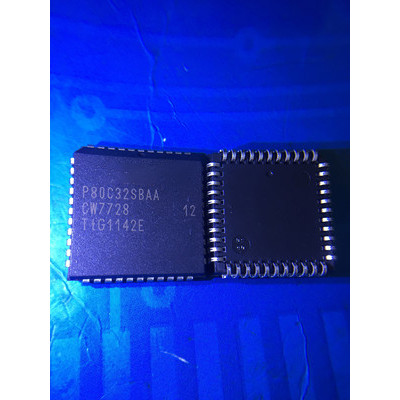 1 ชิ้น P80C32SBAA P80C552EBA P80C552EFA P89V51RD2F P80C32 P80C552 P89V51 PLCC ในสต็อก