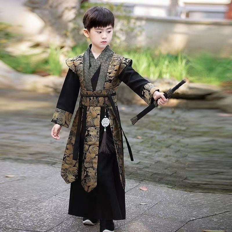 เด็กชาย ฮันฟู เด็กหล่อ กลิ่นฉุน ชุดอัศวินจีนเครื่องแต่งกายโบราณประสิทธิภาพเครื่องแต่งกายจัดแต่งทรงผมเครื่องแต่งกาย