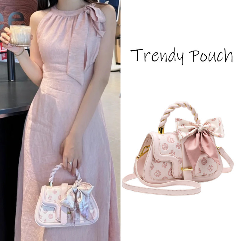 TRENDY POUCH สีชมพู ลายนูน กระเป๋าสะพาย หวาน น่ารัก การเดินทาง กระเป๋าสี่เหลี่ยมเล็ก