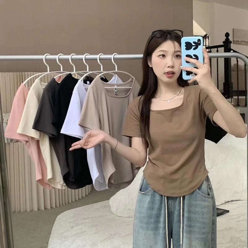 เสื้อครอปคอเหลี่ยมสวยๆผู้หญิงฤดูร้อนใหม่ กําลังฮิต เสื้อผ้าสาวอวบน่ารักเเฟชั่นสุดฮิตมินิมอลสไตล์เกาหลี เสื้อยืดทรง