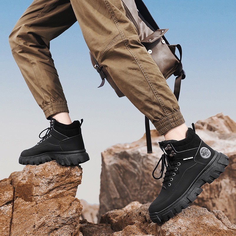 T-T NEW รองเท้าบูทหุ้มข้อ หนัง PU รองเท้าแบบผูกเชือก พื้นหนา ใส่ขึ้นเขา Size40-44MVS080-238