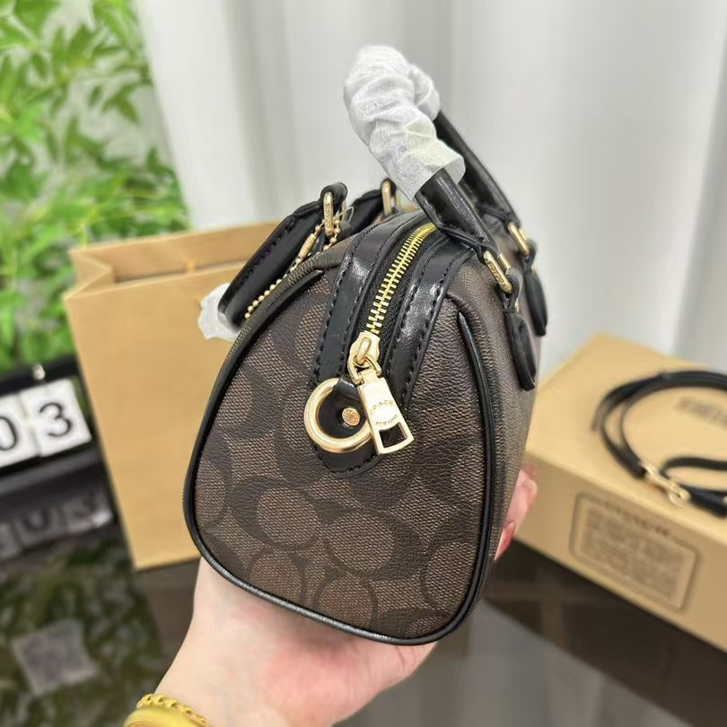 Coach mini Boston กระเป๋าถือสำหรับผู้หญิง, กระเป๋าทรงหมอน ขนาด:17×12cm