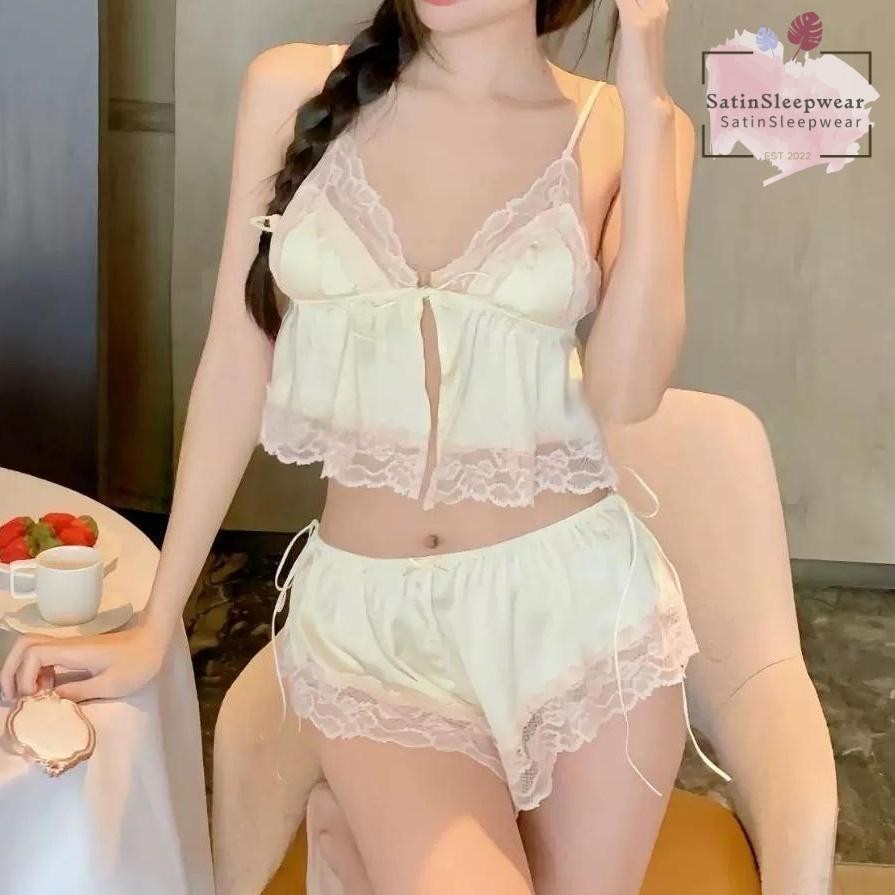 SatinSleepwear💤💤ชุดนอนผ้าซาติน ชุดนอนผู้หญิงแบบใหม่ ขอบลูกไม้ เนื้อผ้าซาติน เรียบลื่น สวมใส่สบาย.