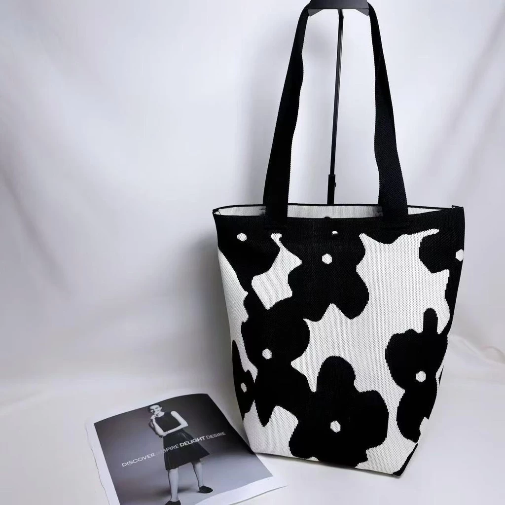 【พร้อมส่ง】miss bag fashion1 กระเป๋าช๊อปปิ้งไฮโซทอลายริ้ว กระเป๋าทรงสวย
