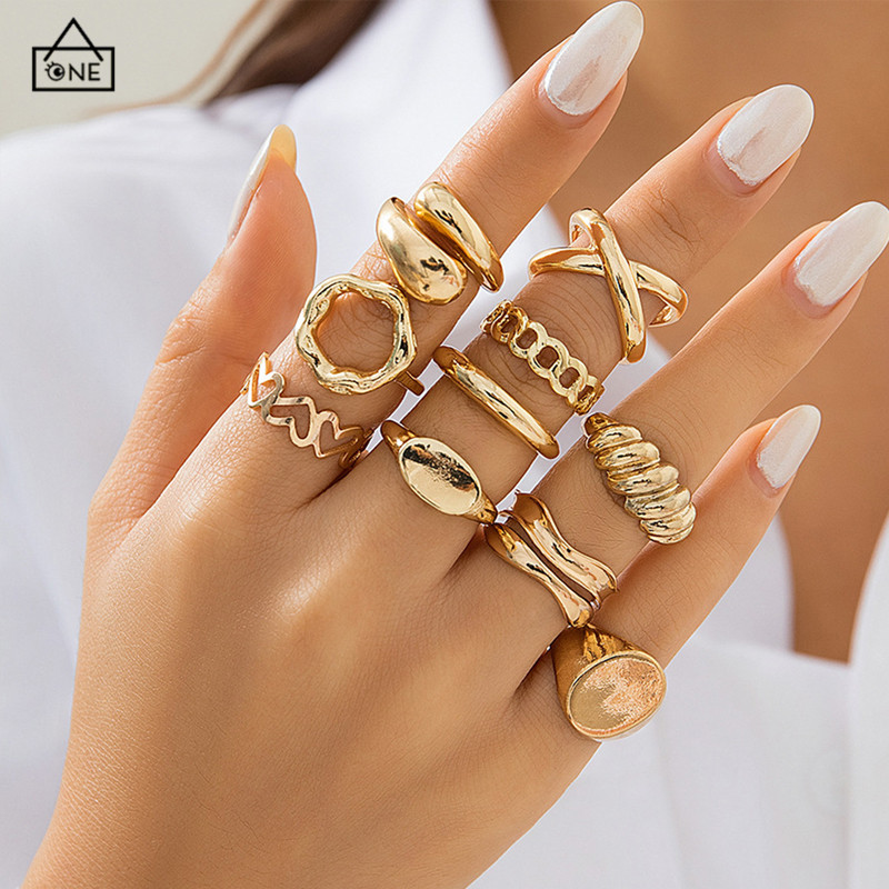 COD❤️แหวนโซ่ไขว้กลวงแบบบิด แหวนพังก์อเนกประสงค์ แหวนโลหะผสม ชุดแหวน-a.one
