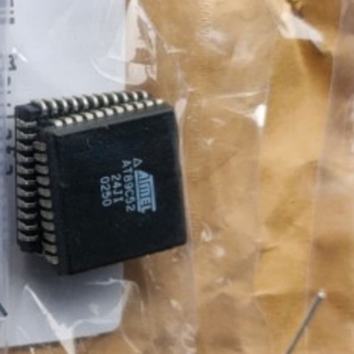 SB99 ic atmel at89c52 ที่ 89c52 smd ใช้ซ็อกเก็ตได้
