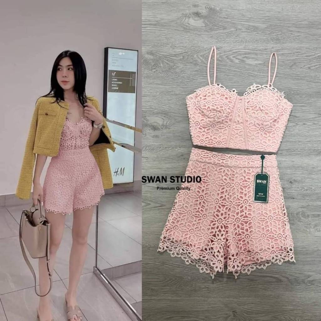 PD Swan45 [พร้อมส่ง s] เซทเสื้อครอปลูกไม้สายเดี่ยวสีชมพูพีช มากับกางเกงขาสั้น ร้าน  PD.shop