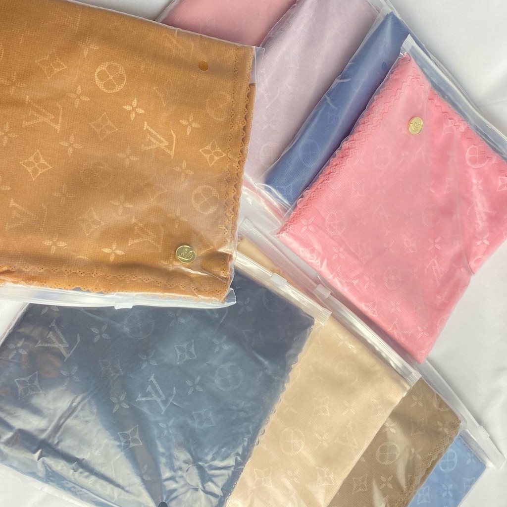 ผ้าคลุมบาวาสามเหลี่ยม Bawa cotton เลเซอร์คัท พิมพ์ลาย LV