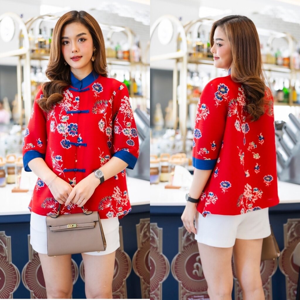 P8 เสื้อตรุษจีน ผ้าอัดพลีท แต่งกระดุมจีน ลายดอกไม้ ขนาดฟรีไซส์ อก 44