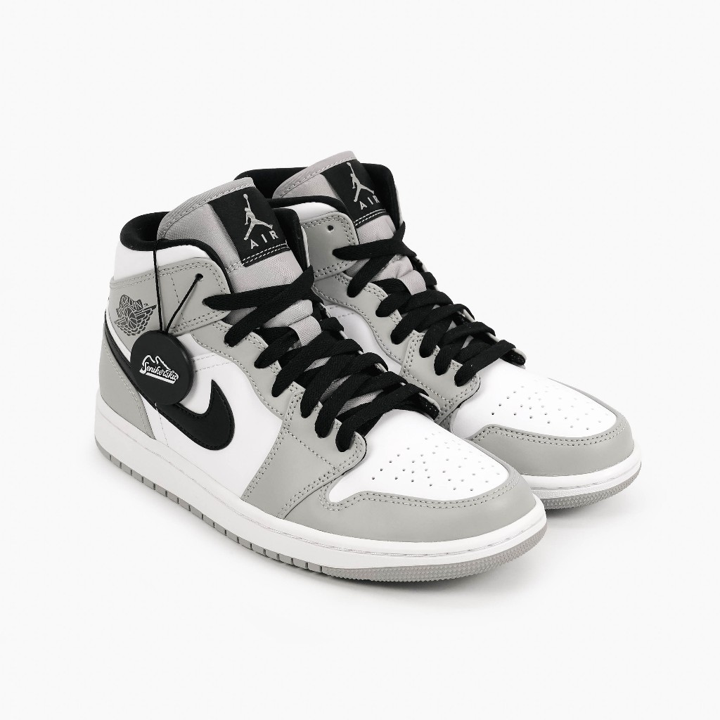 【ของแท้ 】NIKE Air Jordan 1 Mid ผู้ชายสีเทาควันอ่อน