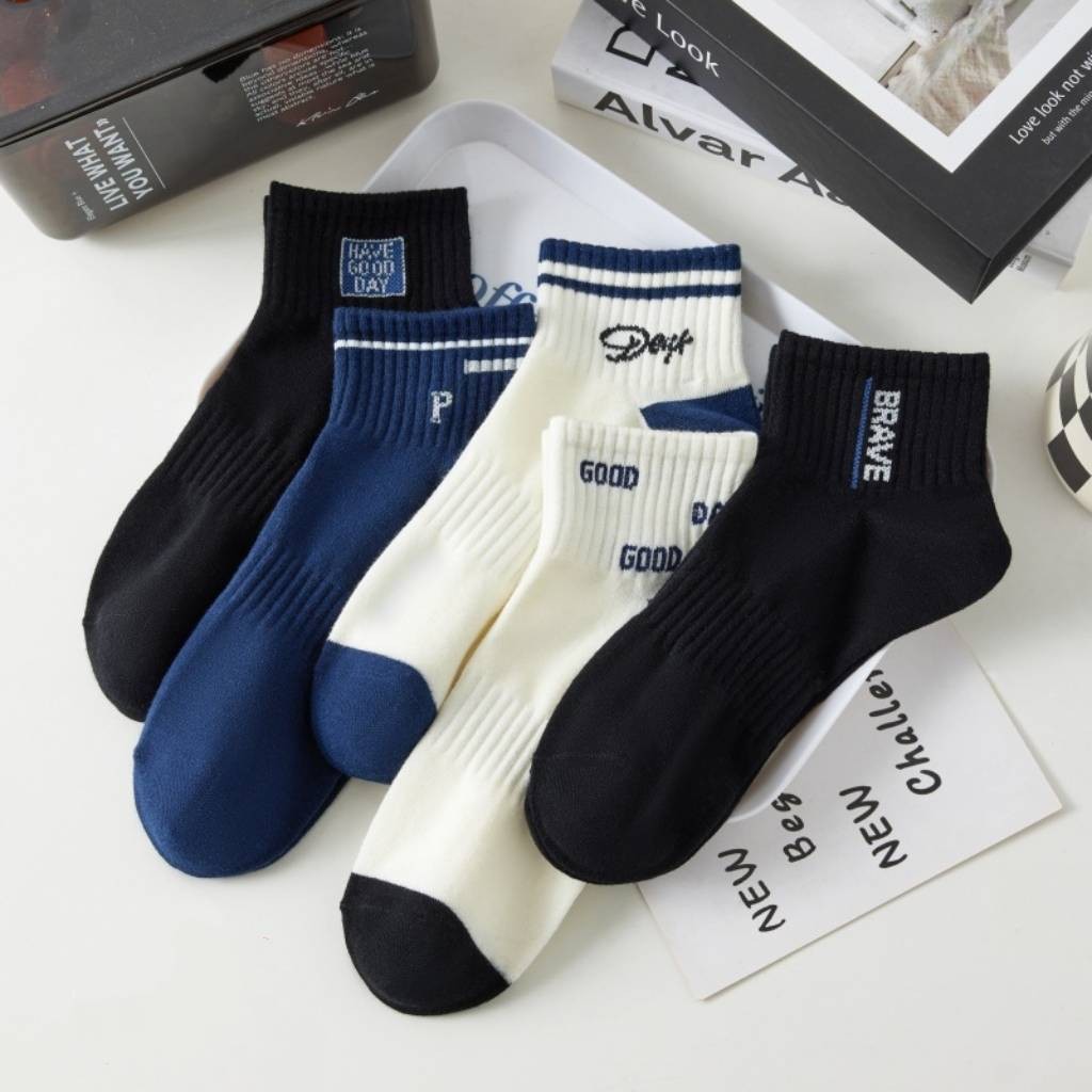 SY SHOP ถุงเท้าผู้ชายข้อสั้น ถุงเท้าแฟชั่นเกาหลี (5ลาย/10คู่) เนื้อผ้านุ่มงานถักอย่างดี พร้อมส่ง