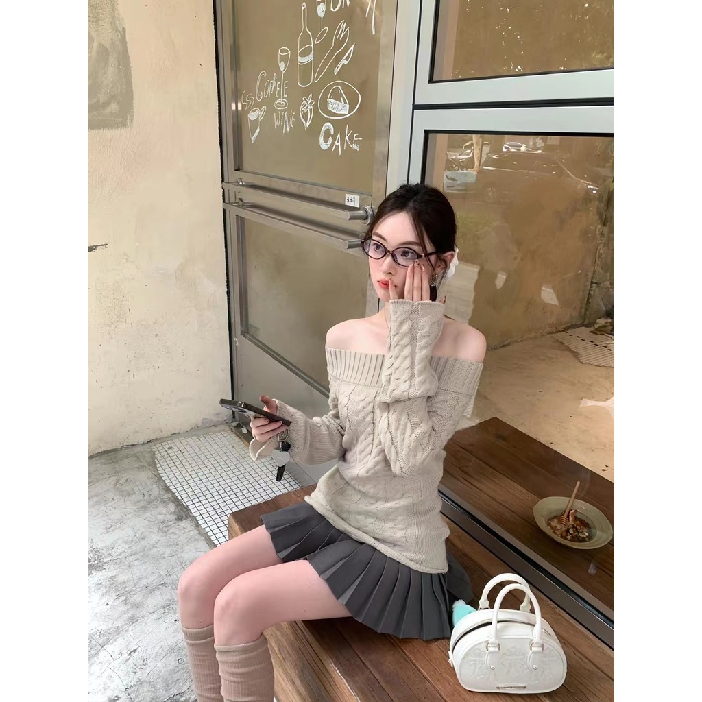 GAKKI เสื้อสเวตเตอร์ไหล่เดียวสไตล์เกาหลีสำหรับผู้หญิง เสื้อสเวตเตอร์เปิดไหล่ เสื้อเก๋ไม่ซ้ำใคร รุ่น U107#