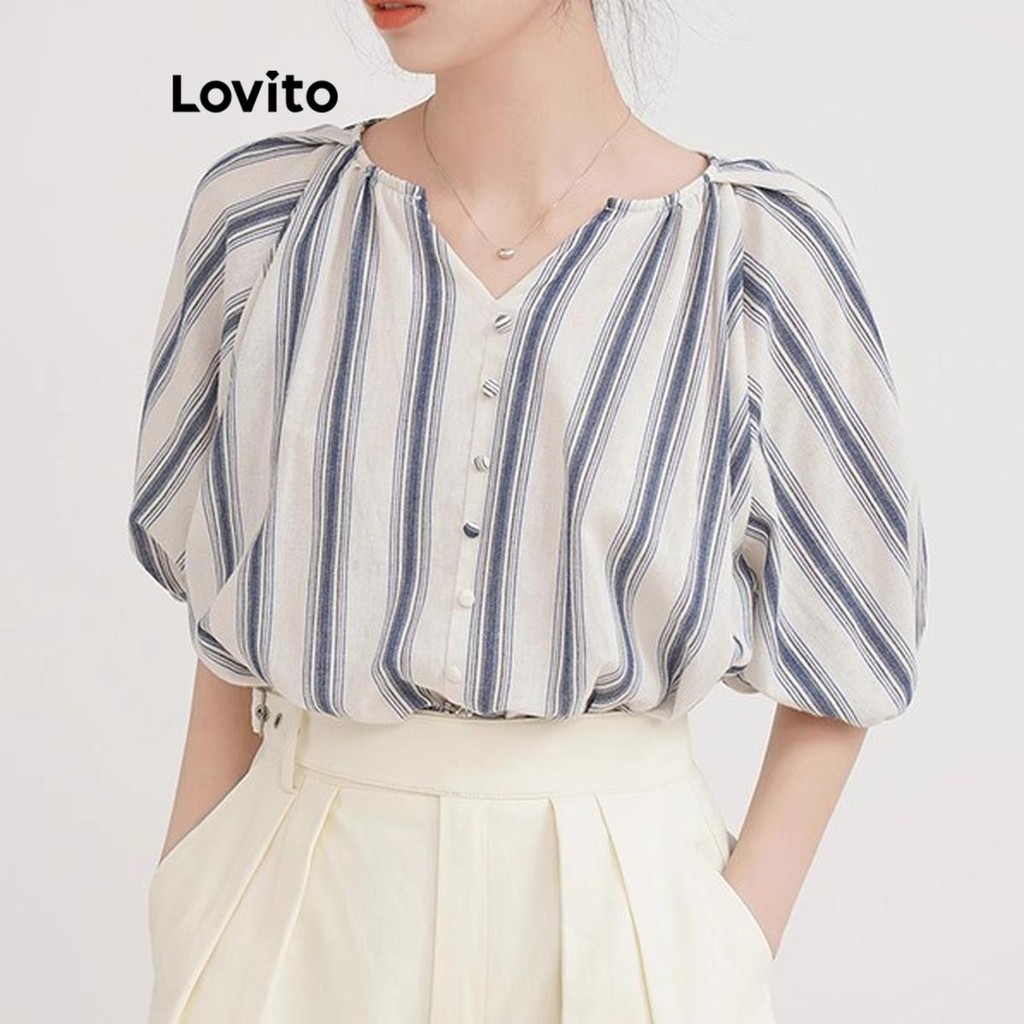 Lovito เสื้อเบลาส์ผู้หญิง กระดุมหน้า ลายทาง สไตล์ลำลอง LNE56744