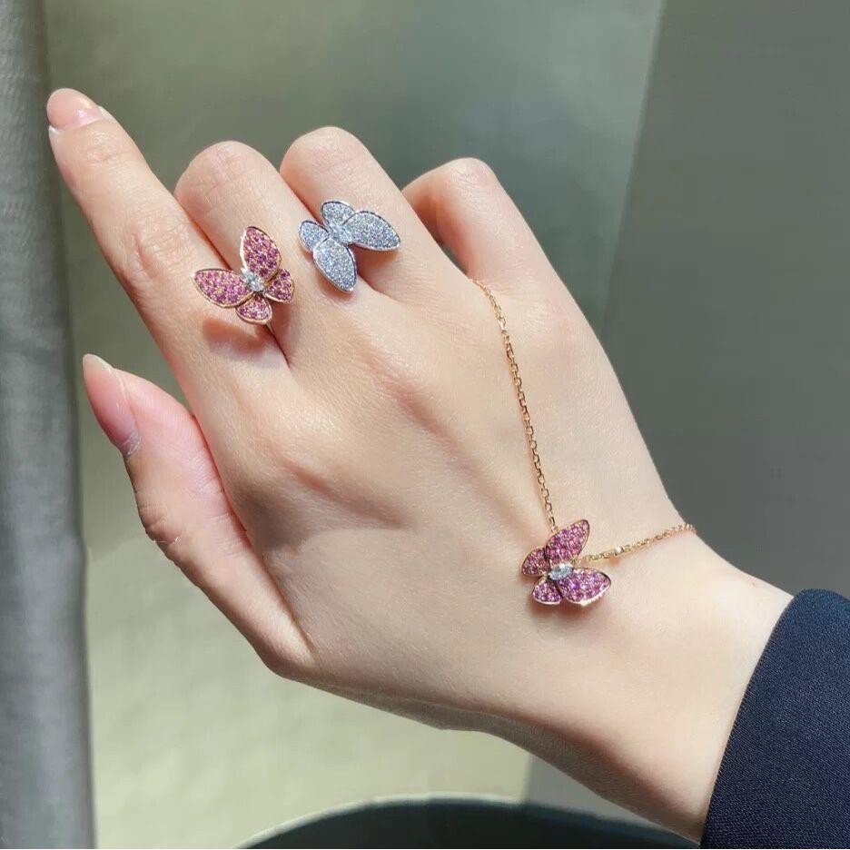แหวนเงินแท้ 925 ชุบทอง 18K จาก Van มีเพชรผีเสื้อคู่และเพชรสีชมพู