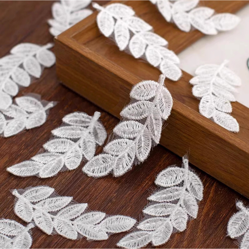 Leaf Lace Trim_patch สำหรับชุดแต่งงาน DIY เย็บปักถักร้อย 10 ชิ้น สีขาว