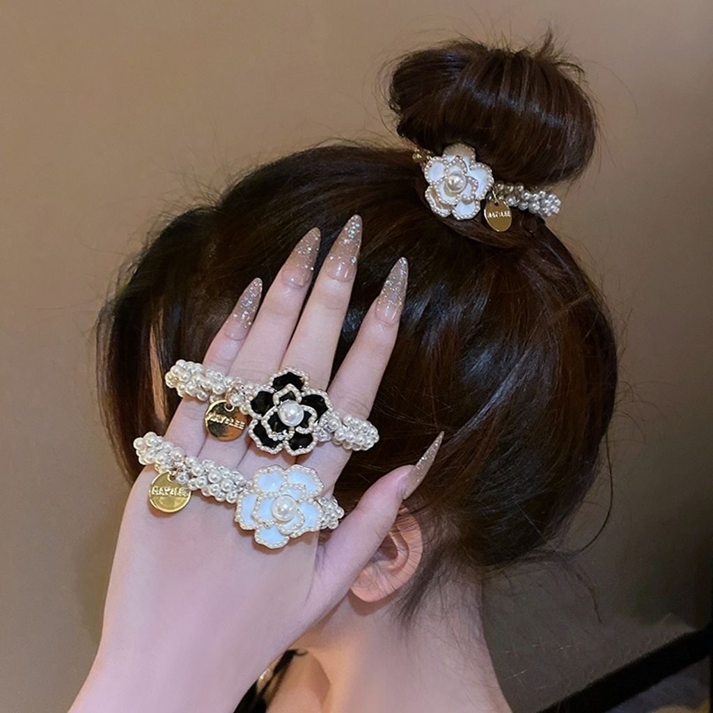 Pearl Camellia Hair Tie หัวเชือกบอล เครื่องประดับผมหรูหรา