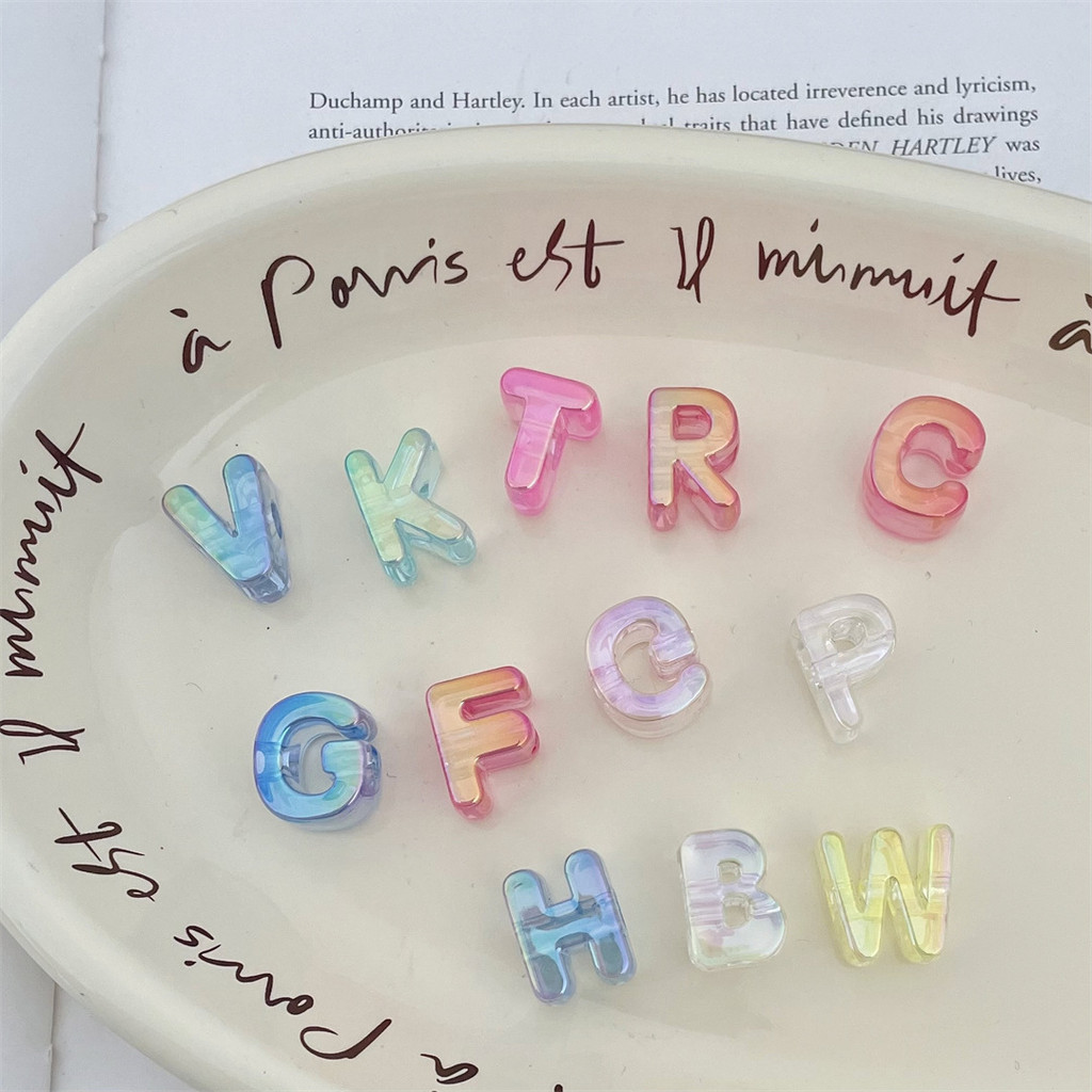 สีอะคริลิโปร่งใส26ตัวอักษรภาษาอังกฤษตรงหลุมหลวมลูกปัดเครื่องประดับแฟชั่นทําเองโซ่โทรศัพท์มือถือรถแขวนอุปกรณ์เสริม - รูปที่ 2