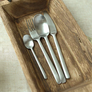 HERA เคลือบด้าน ชุดช้อนส้อม สแตนเลส มีดสเต็ก ช้อนกาแฟ Matte Stainless Steel Cutlery Set Spoon Fork