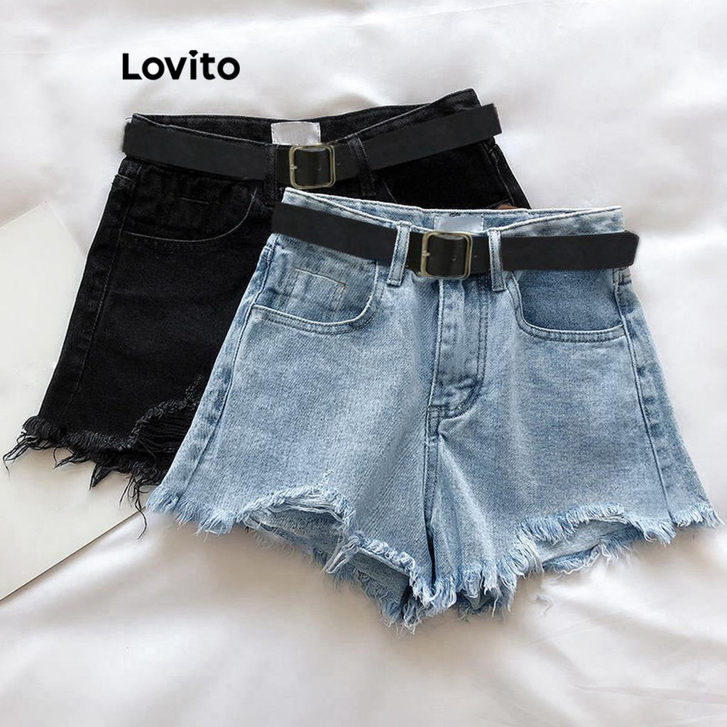 Lovito กางเกงยีนส์ขาสั้นผู้หญิง ขอบรุ่ย สีพื้น สไตล์ลำลอง LNL69225