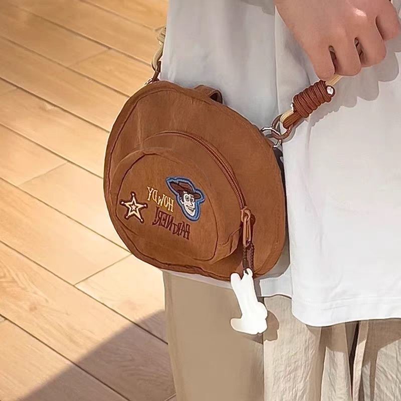 [Toy Story Woody] กระเป๋าโทรศัพท์มือถือรูปหมวกคาวบอยกระเป๋าสนุกขนาดเล็ก ราคา ถูกที่สุด ดีลบีเคเค แกลเลอรีภาพที่ 3