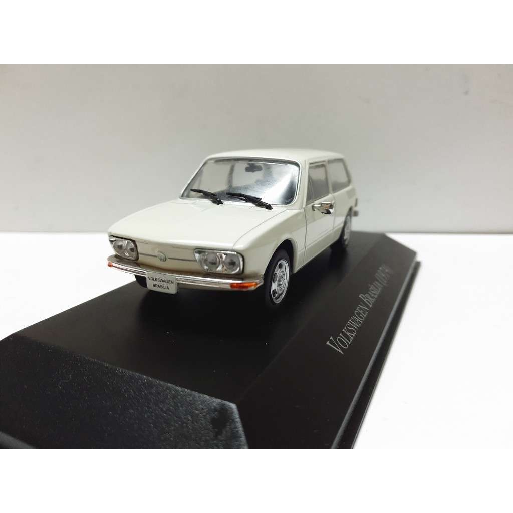Available IXO 1:43 VOLKSWAGEN BRASILIA (1974) 合金车模型