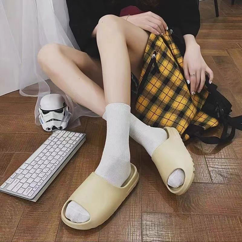 Comfortable and Breathable Women's Slippers/household Slippers In 4 Colors